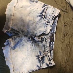Cato Light Wash Denim Shorts